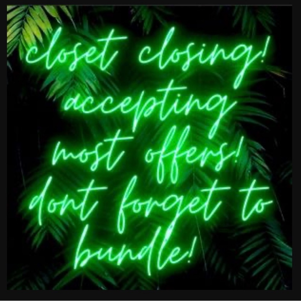 CLOSET CLOSING 7/25 MAKE ME AN OFFER